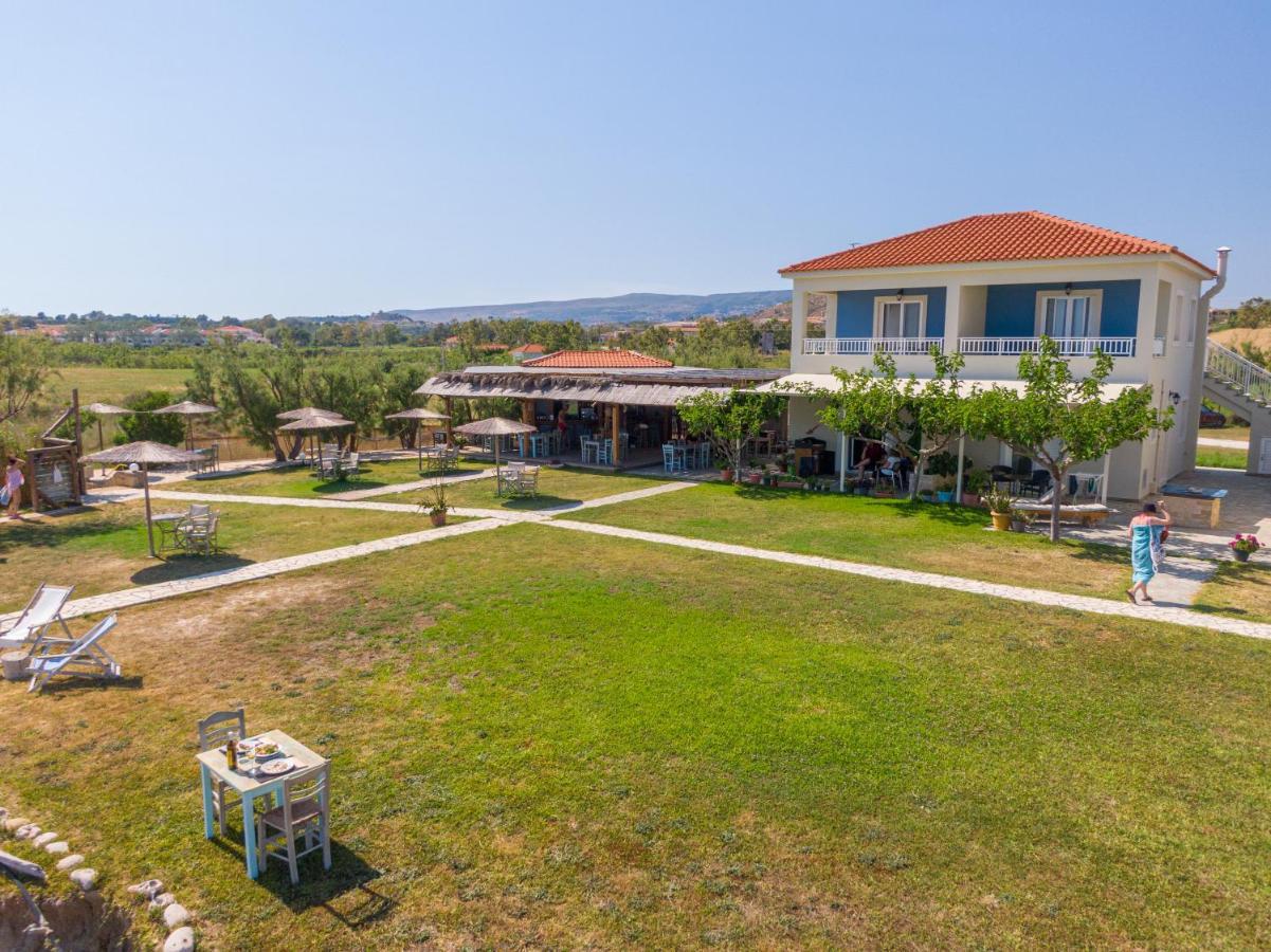 Chloe Apartments Lixouri Exterior foto